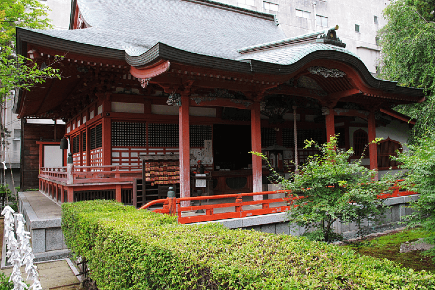 Yakuoin Onsenji Temple