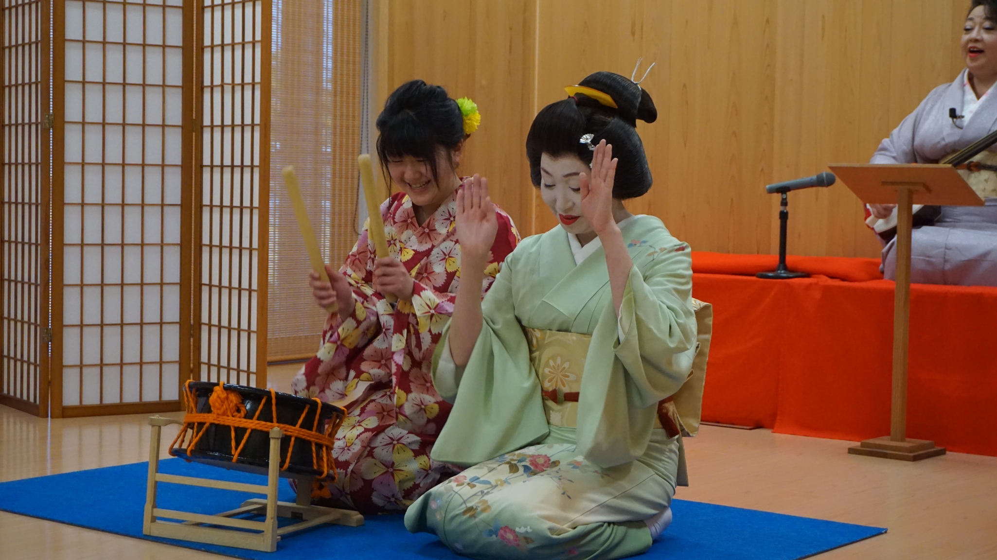 Traditional Entertainment Experiences with Geisha Entertainers02