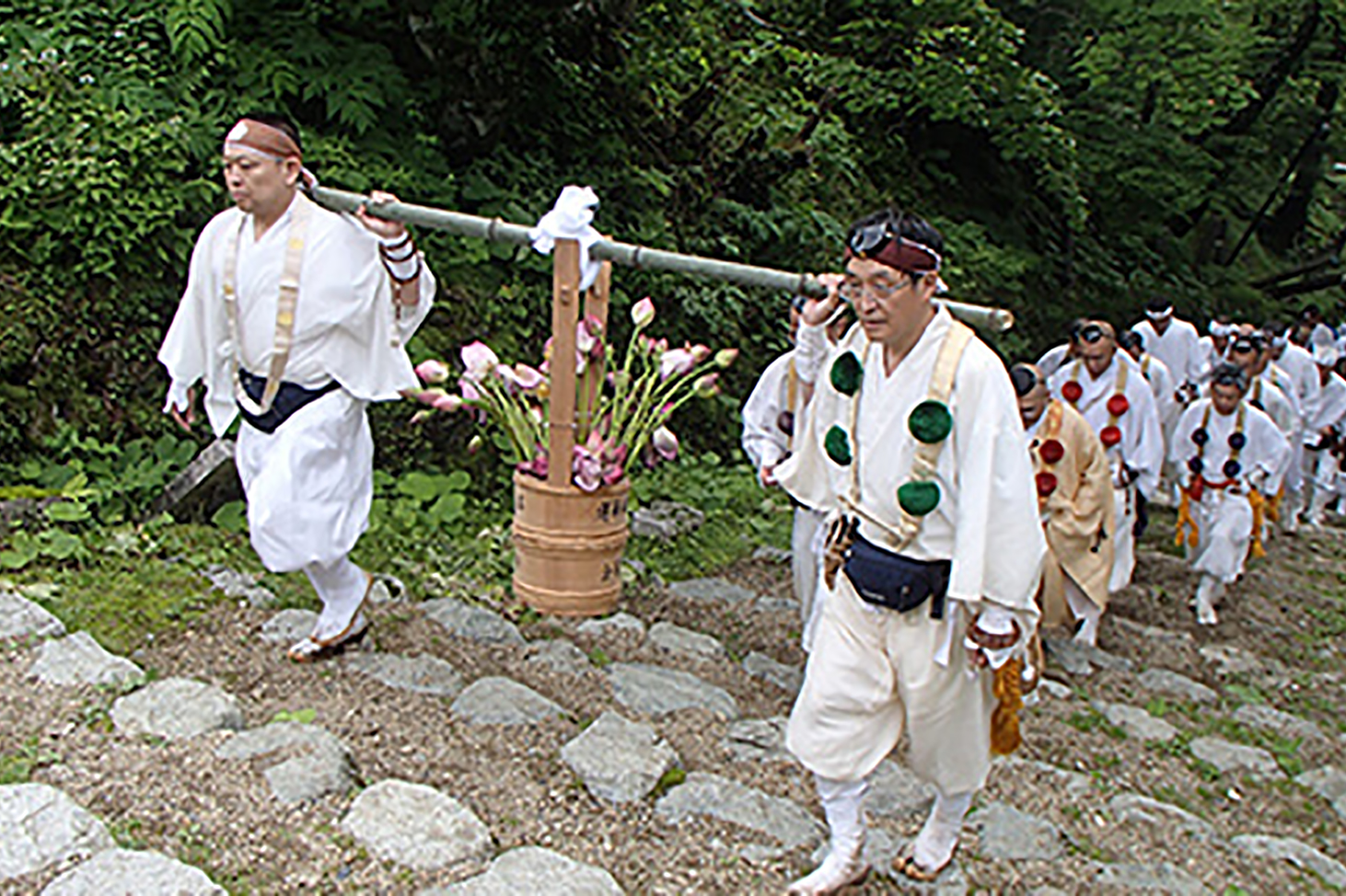 Work experience and Yuza work at Kinpusenji Temple