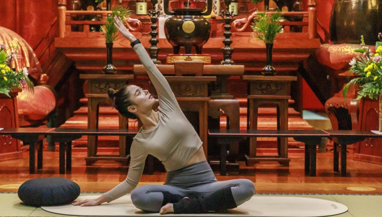 白鳥山法持寺『Night夜坐寺YOGA』