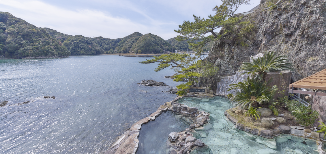 熊野別邸中の島_潮聞之湯