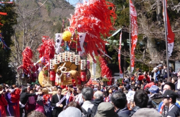 日牟禮八幡宮_左義長祭