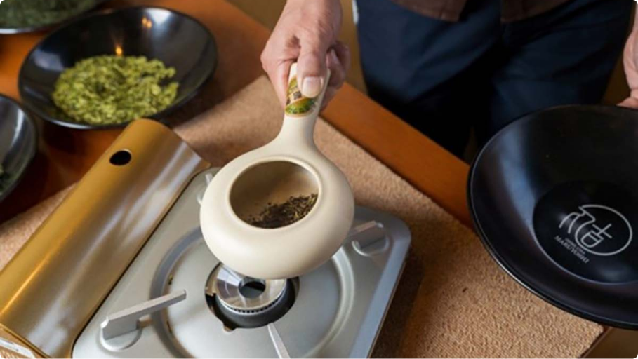 日本茶発祥の舞台「滋賀」最大の茶園×茶師十段のプロフェッショナルによる特別な「ほうじ茶体験」