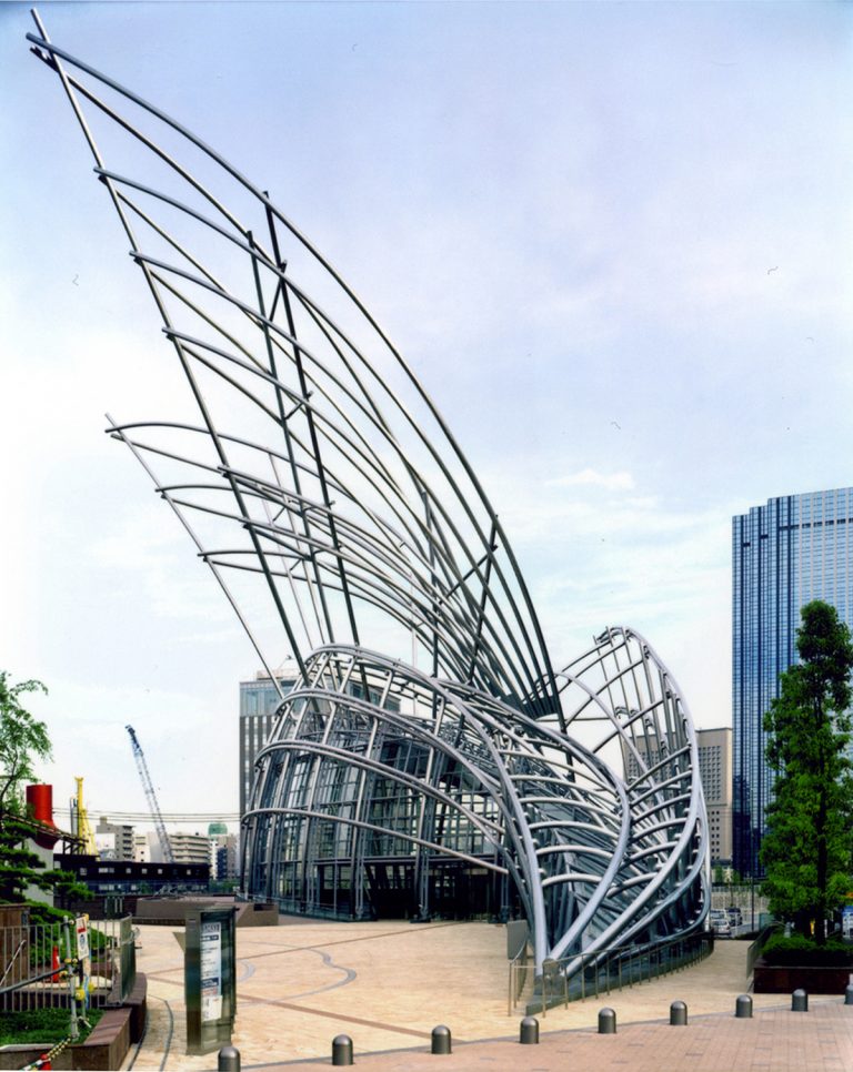 国立国際美術館