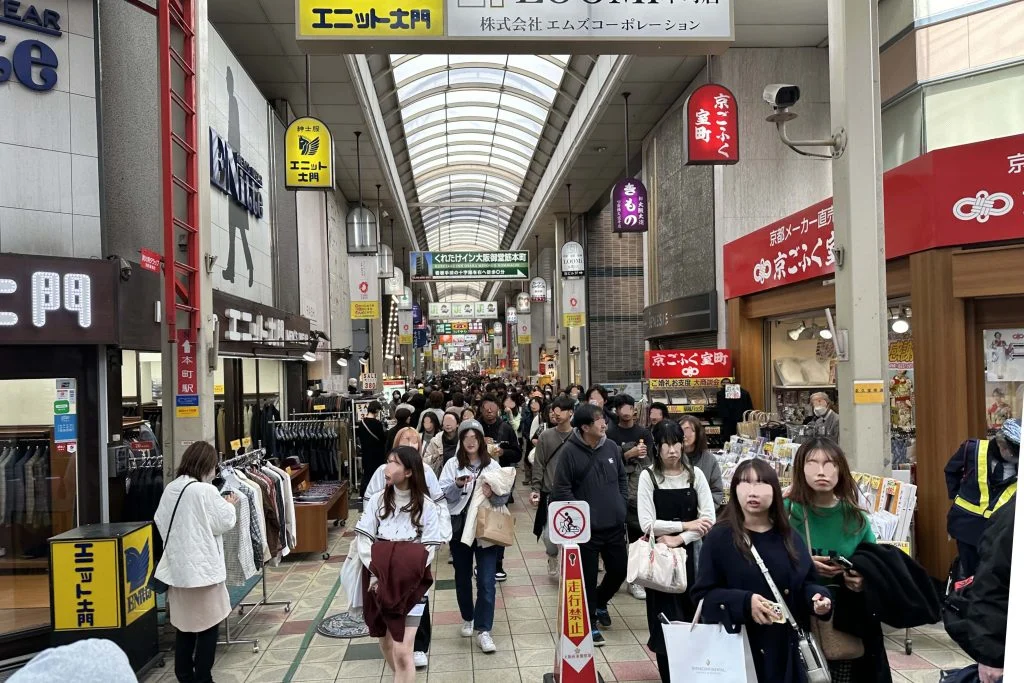 ถนนช้อปปิ้งเซนบะ ชินไซบาชิซูจิ