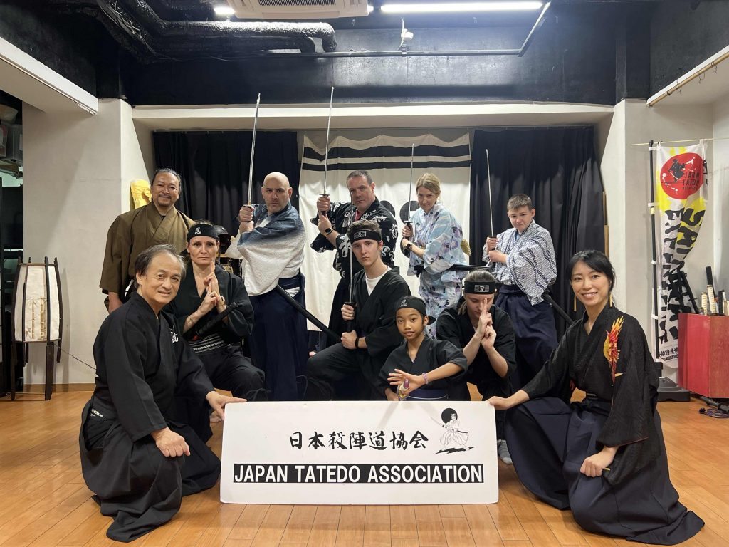 屋内で楽しむ本格サムライ・忍者体験